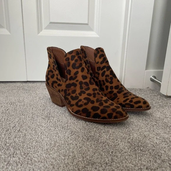 Leopard Booties - Picture 2 of 11
